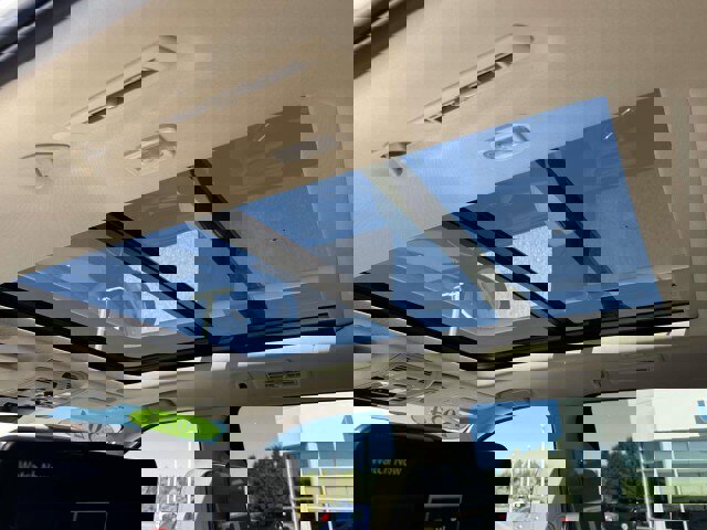 Used 2024 GMC Yukon XL Denali w/ Denali Reserve Package image 18