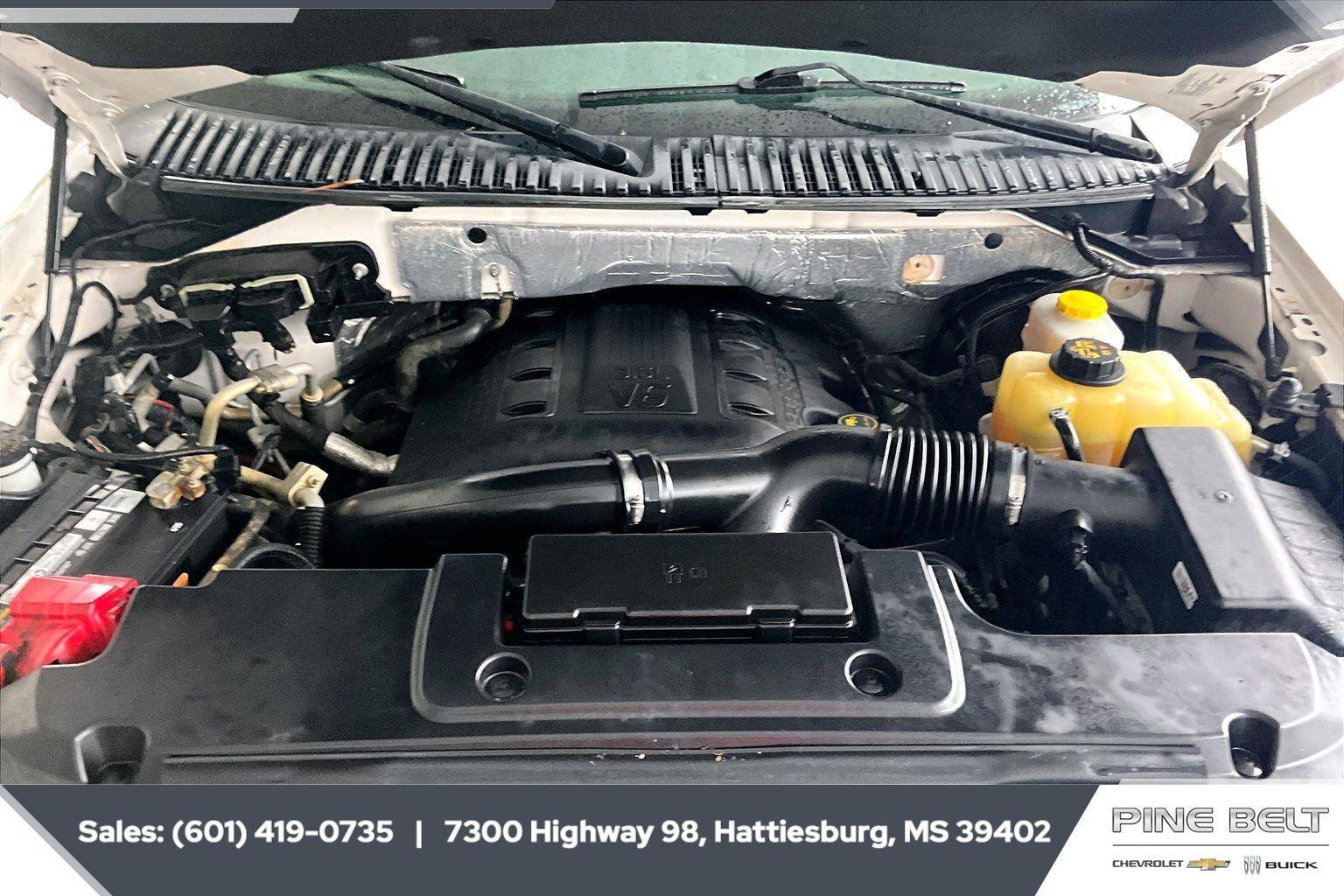Used 2017 Ford Expedition Limited w/ Equipment Group 301A RWD image 8