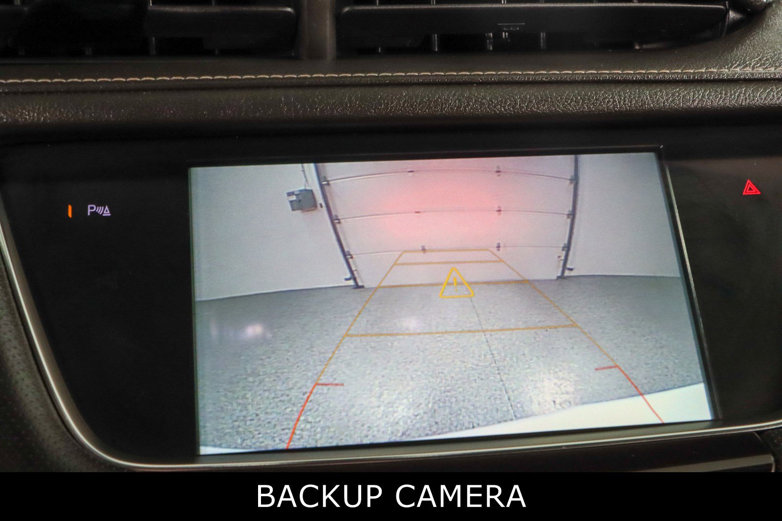 Used 2018 Cadillac XT5 FWD w/ LPO, Wheel Lock Package image 18