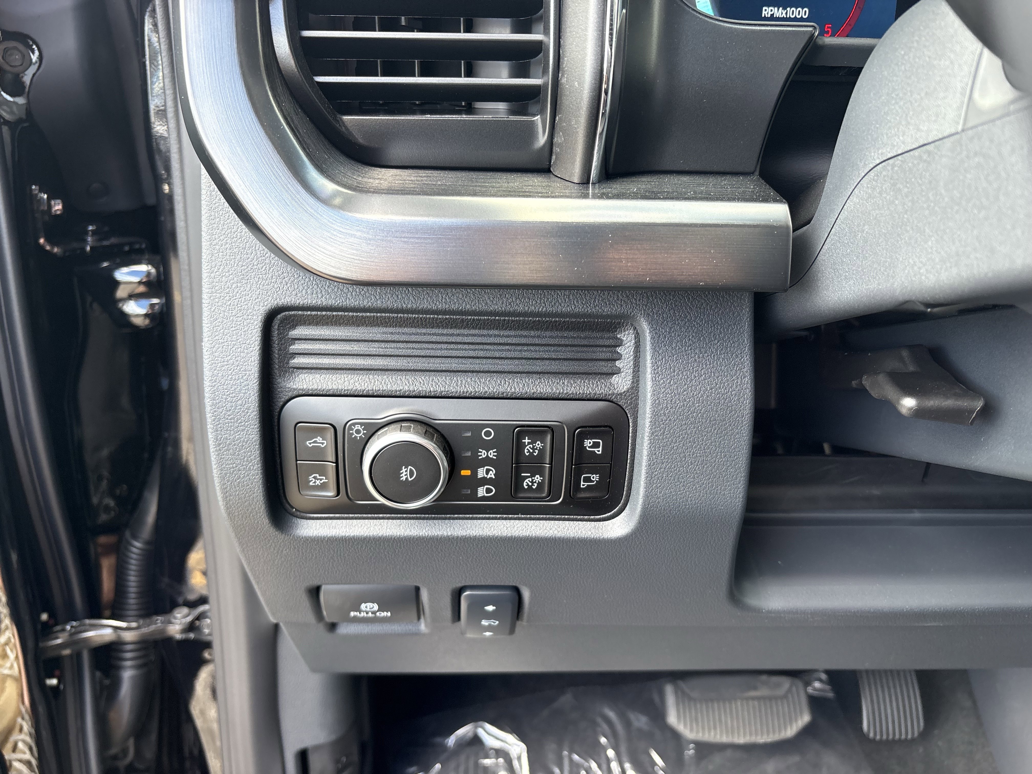 New 2026 Ford F350 Lariat image 29