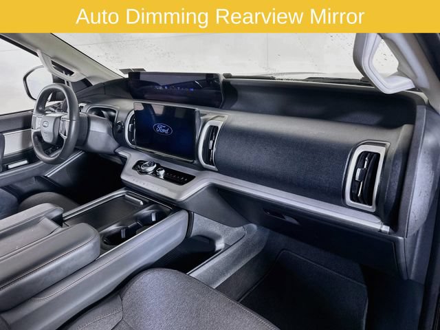 Certified 2025 Ford Expedition Active AWD/4WD image 13