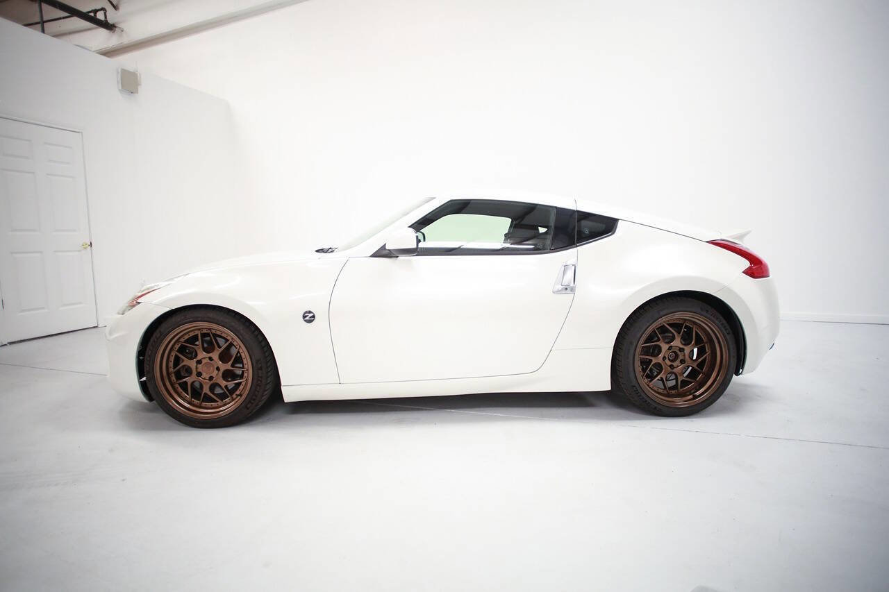 Used 2011 Nissan 370Z Coupe image 4