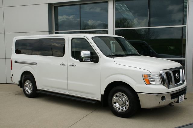 Used 2019 Nissan NV 3500 SL RWD image 2