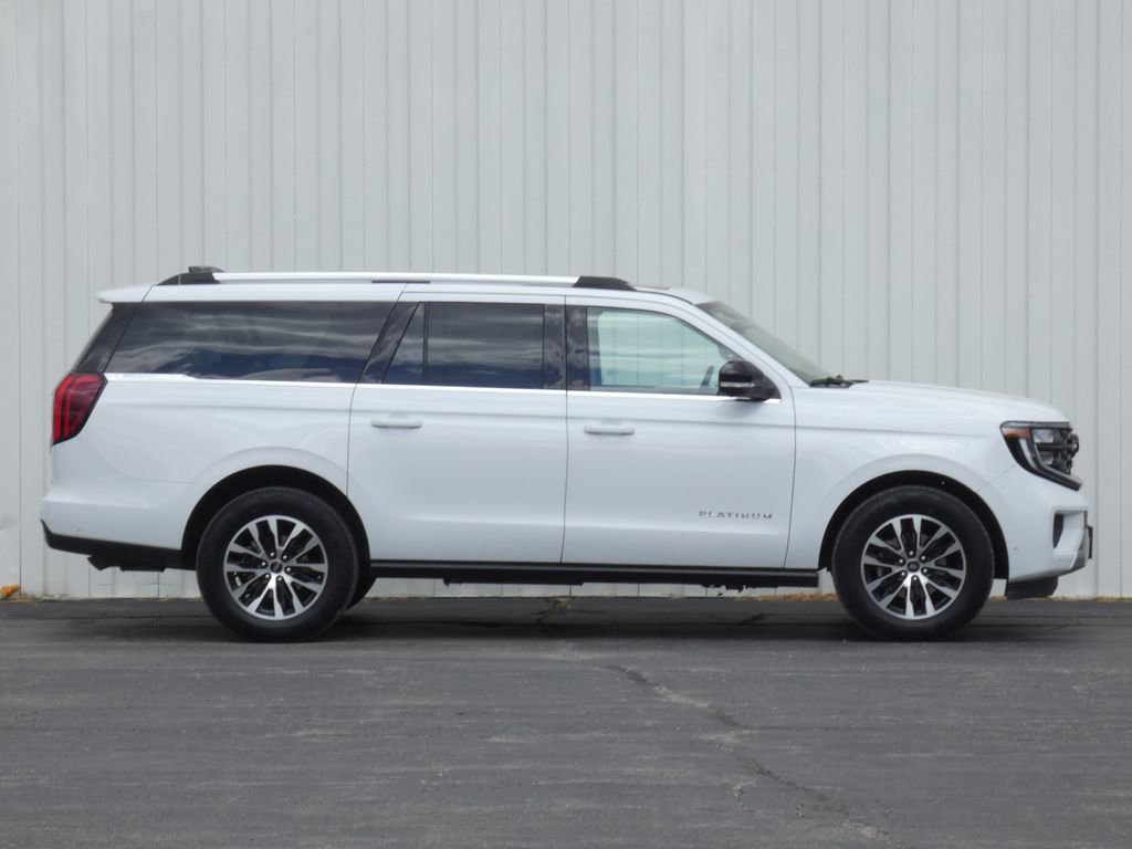 Used 2025 Ford Expedition Max Platinum AWD/4WD image 2