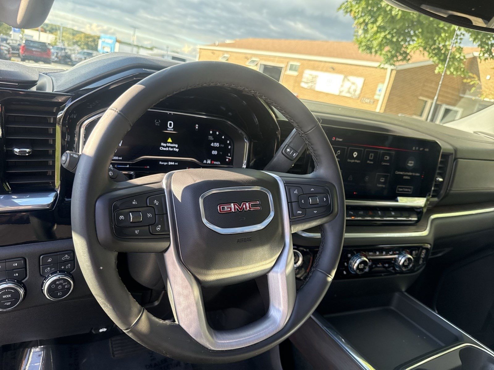 Used 2025 GMC Sierra 2500 SLT w/ SLT Premium Package AWD/4WD image 16