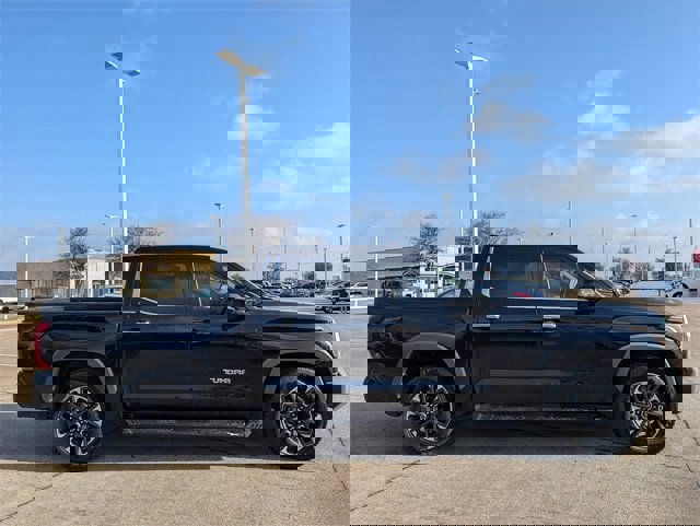 Used 2023 Toyota Tundra Limited image 3