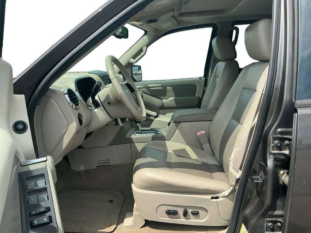 Used 2006 Ford Explorer XLT RWD image 14