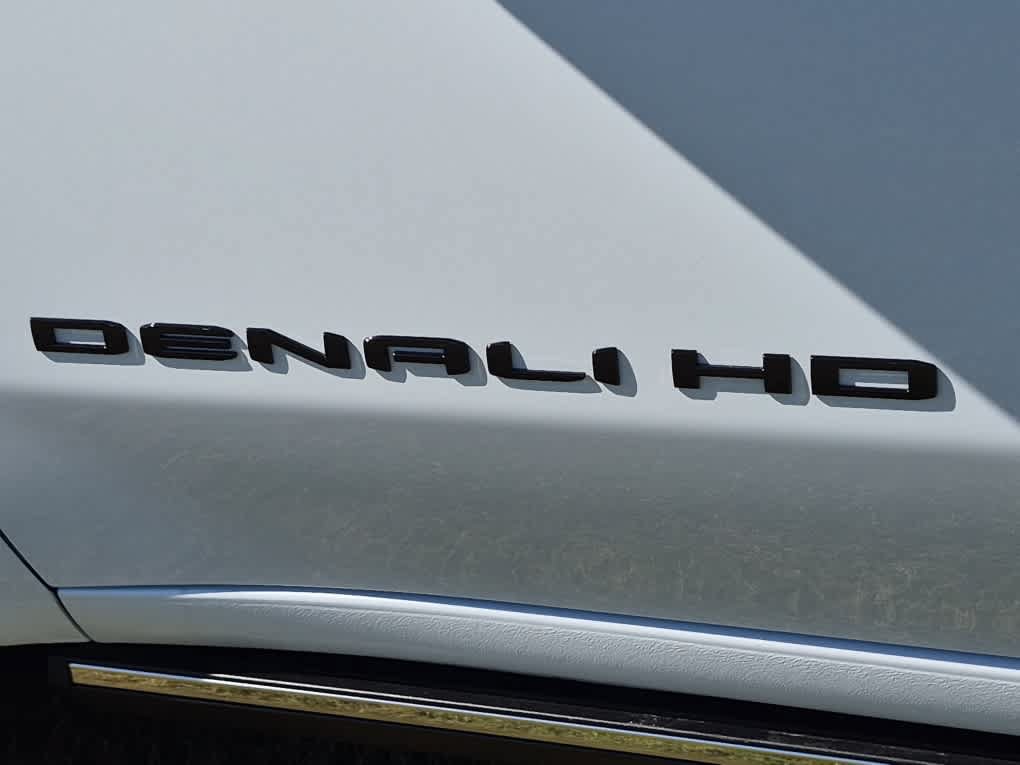New 2026 GMC Sierra 3500 Denali Ultimate w/ LPO, Black Badging Package AWD/4WD image 21