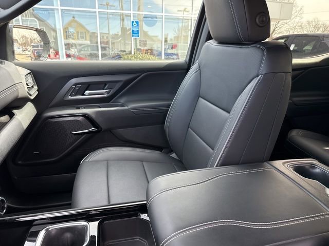 Used 2025 Chevrolet Silverado EV LT image 20