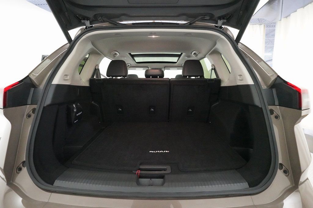 Certified 2024 Nissan Rogue SV w/ SV Premium Package image 11
