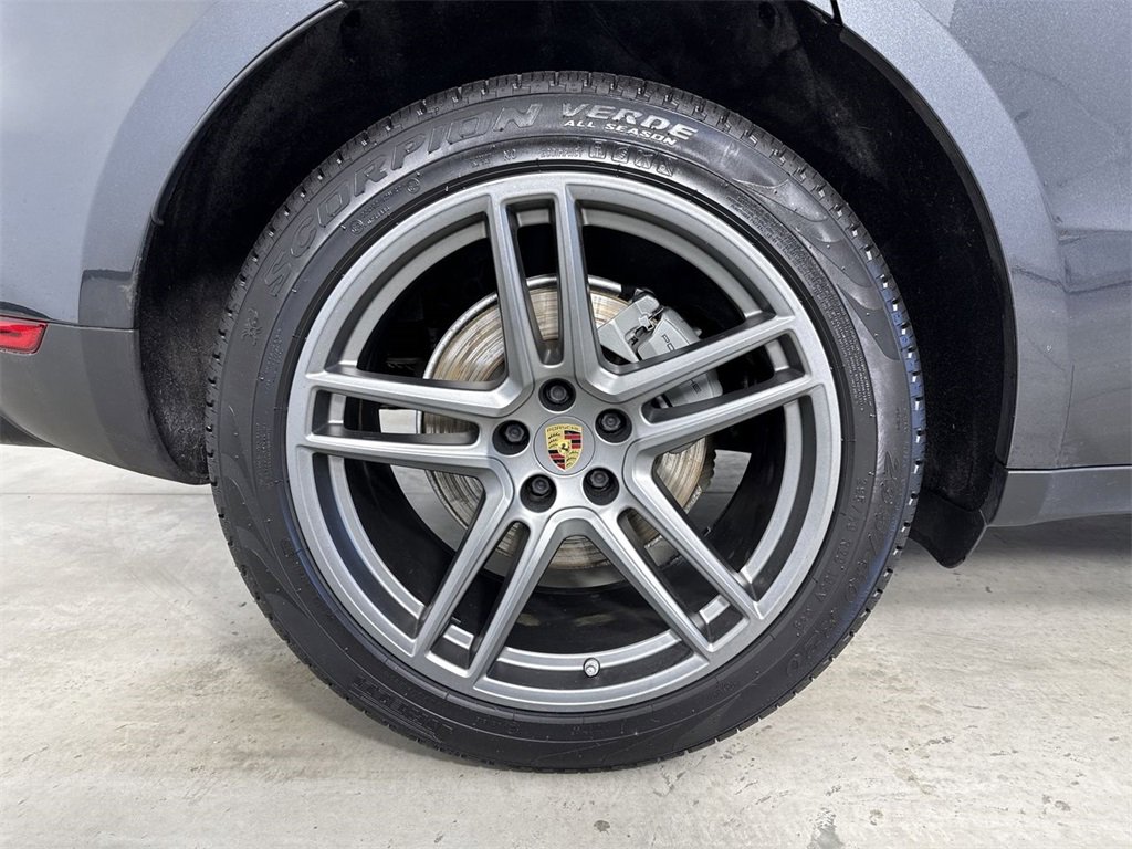 Certified 2021 Porsche Macan S image 16