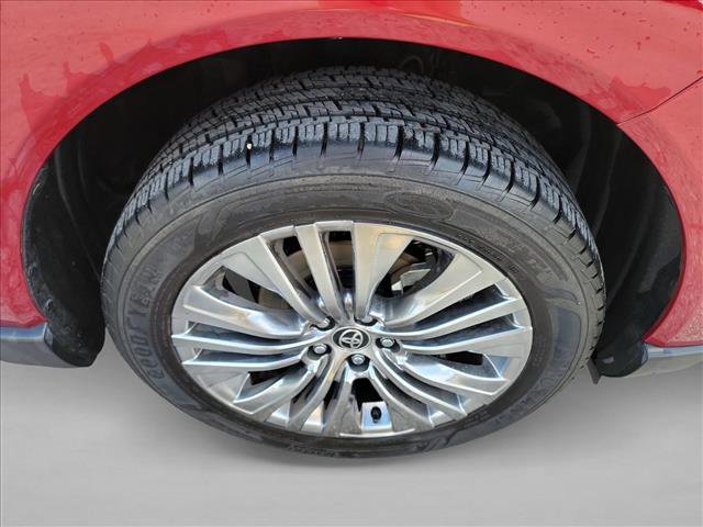 Used 2023 Toyota Venza Limited AWD/4WD image 10