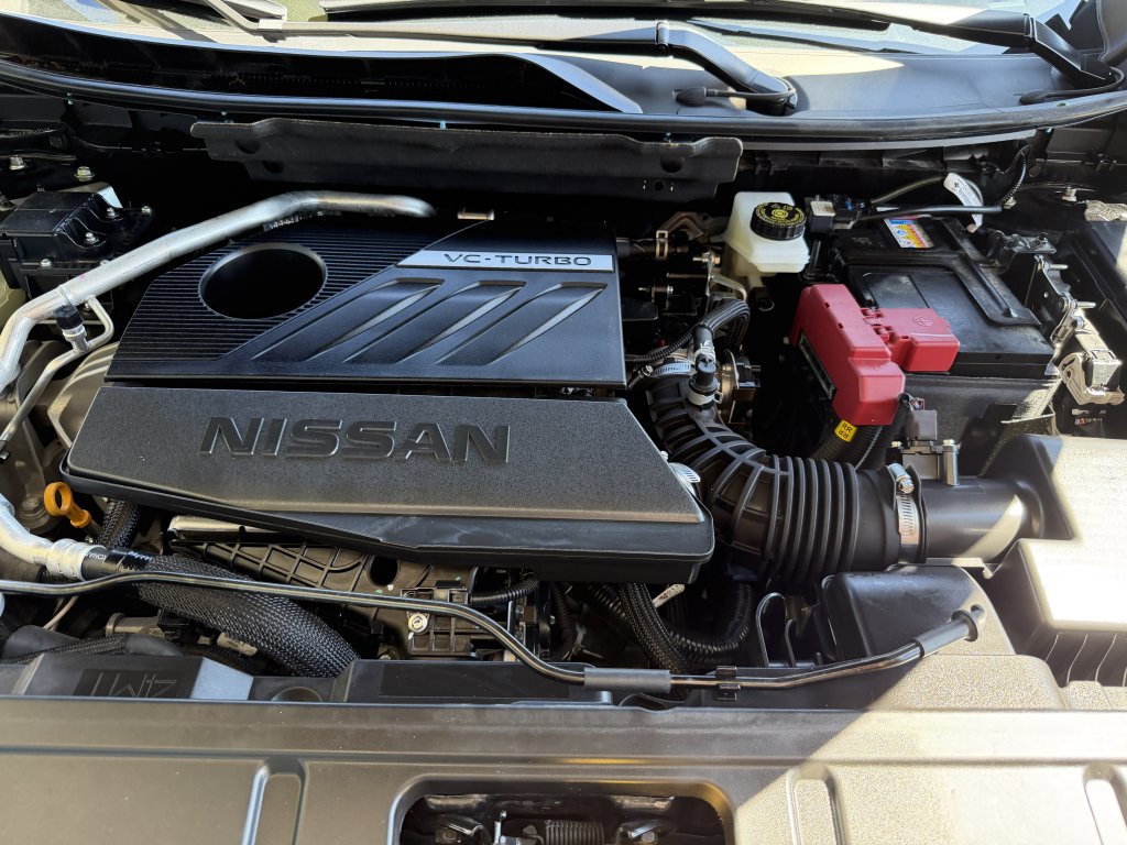 Used 2025 Nissan Rogue Platinum w/ Tech Package image 44