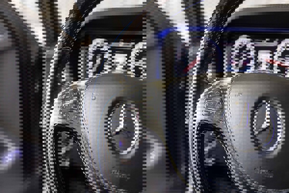 Used 2017 Mercedes-Benz S 550e Sedan w/ Premium Package image 26