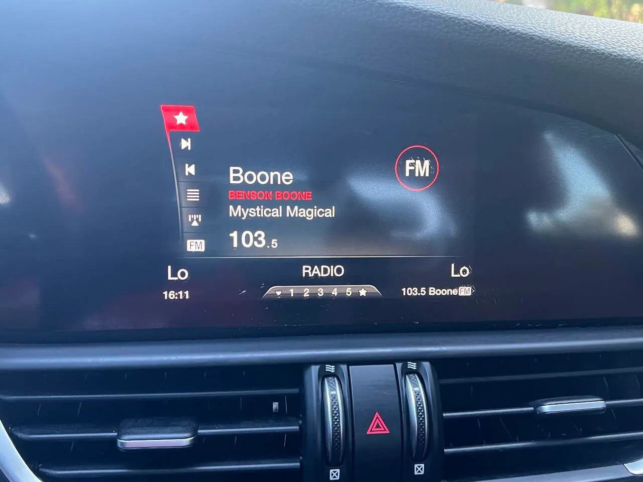 Used 2018 Alfa Romeo Giulia image 18