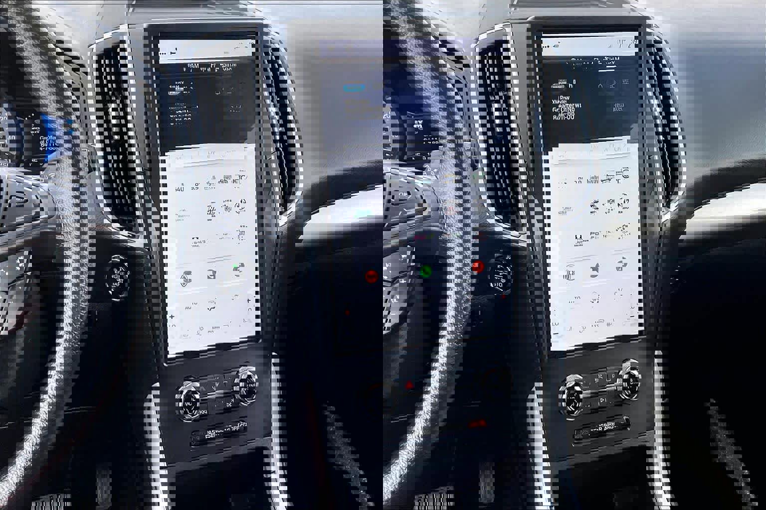 Used 2024 Ford Edge SEL image 6