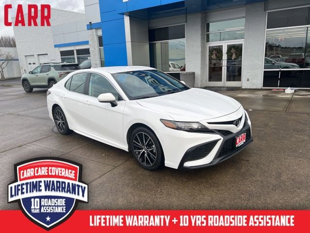 Used 2024 Toyota Camry SE image 2