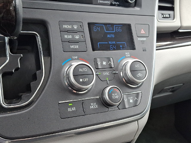 Used 2019 Toyota Sienna XLE w/ Protection Package FWD image 17