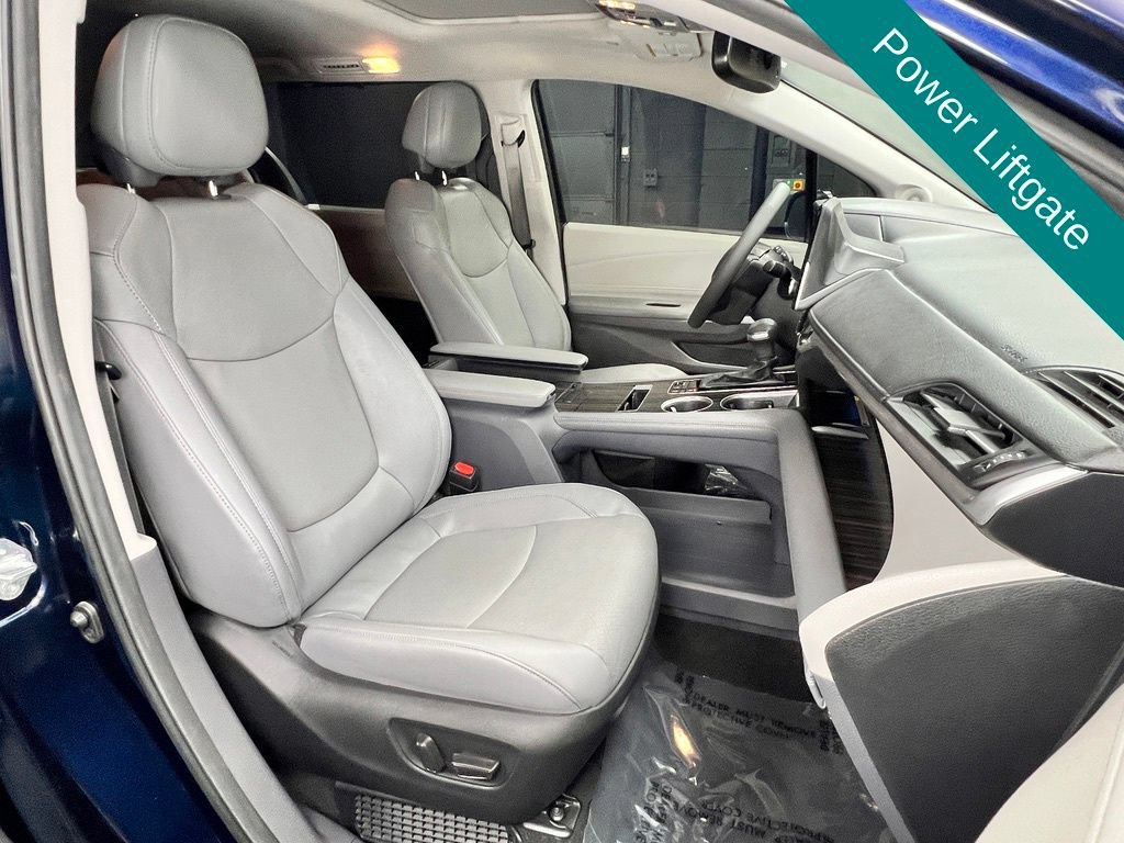 Used 2023 Toyota Sienna Limited AWD/4WD image 8