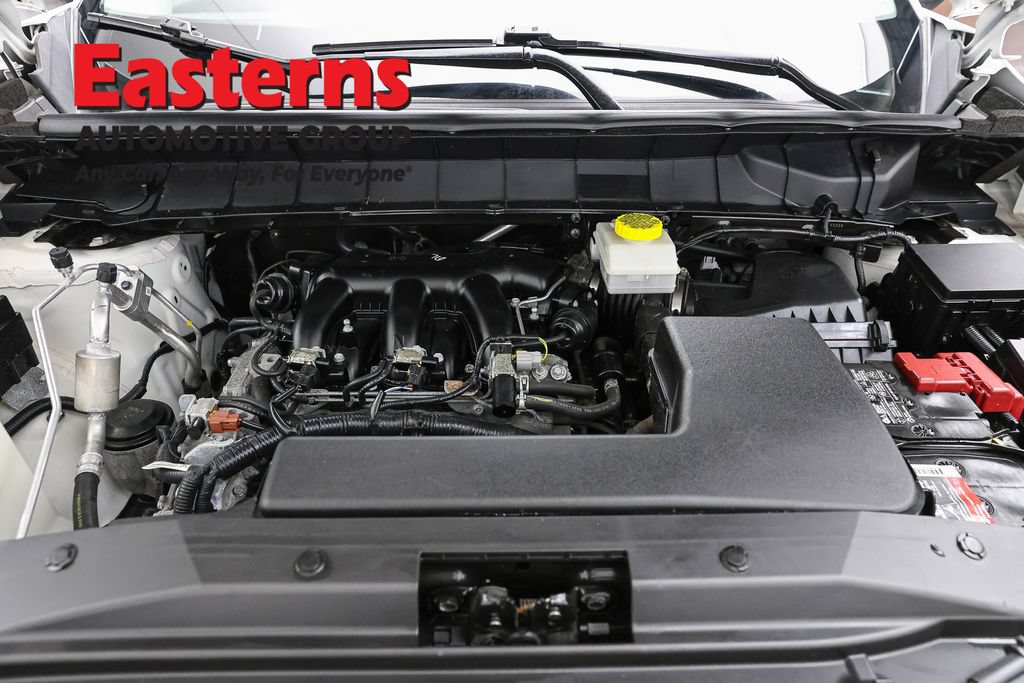 Used 2024 Nissan Pathfinder SV w/ SV Premium Package AWD/4WD image 7