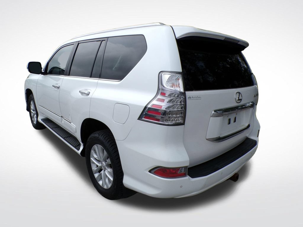Used 2014 Lexus GX 460 w/ Premium Package AWD/4WD image 4