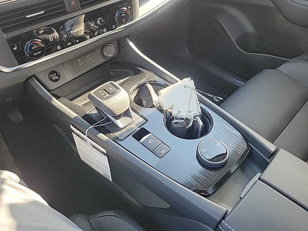 New 2026 Nissan Rogue SV w/ SV Premium Package image 9