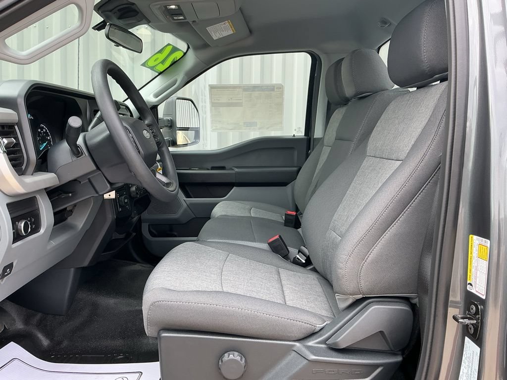 New 2026 Ford F250 XL AWD/4WD image 9