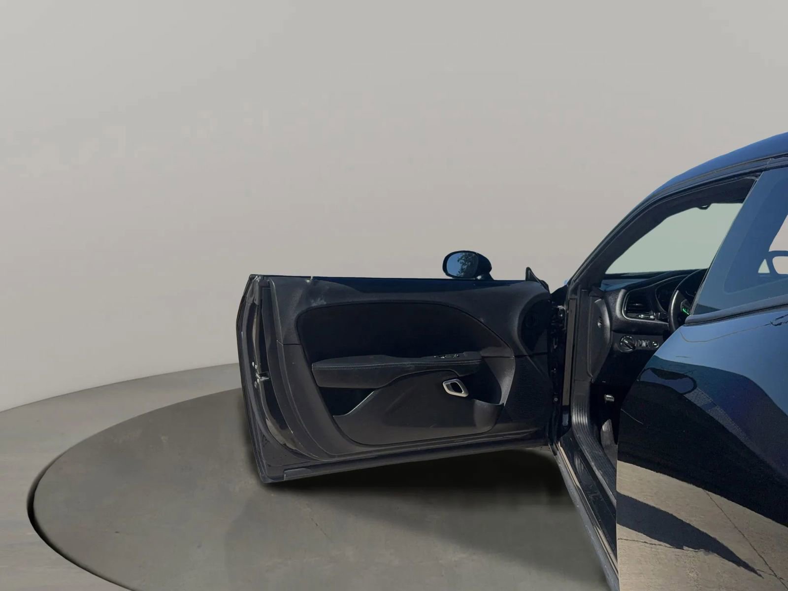 Used 2019 Dodge Challenger SXT image 16