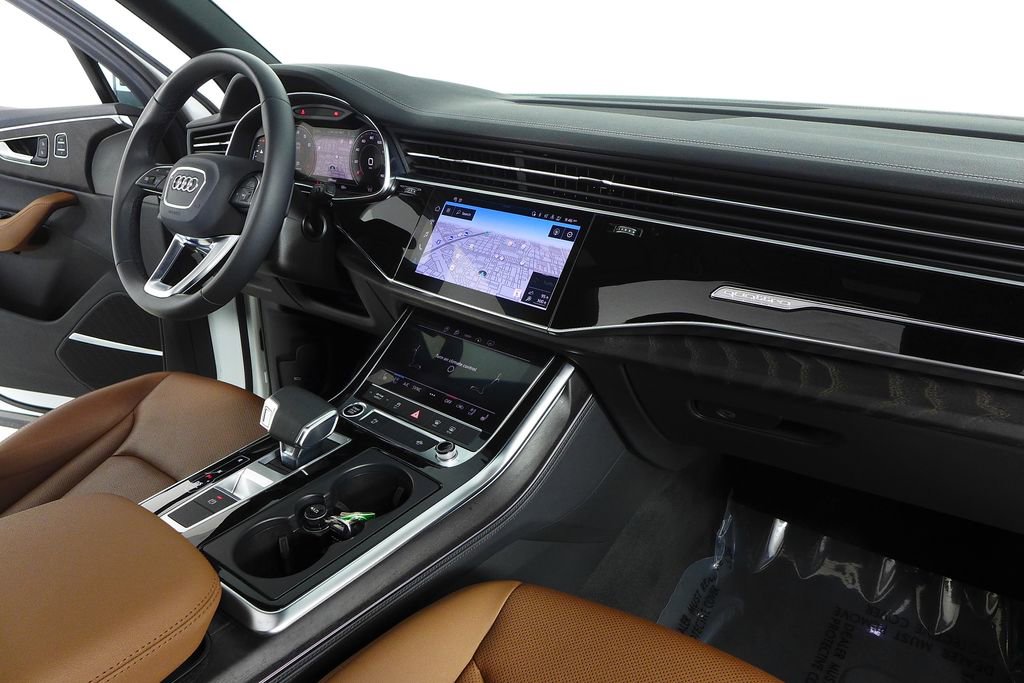 Used 2023 Audi Q7 2.0T Premium Plus w/ Premium Plus Package AWD/4WD image 13