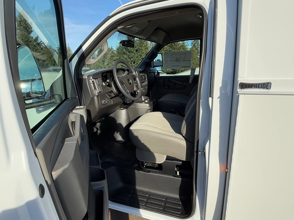 New 2024 Chevrolet Express 3500 w/ Power Convenience Package RWD image 15