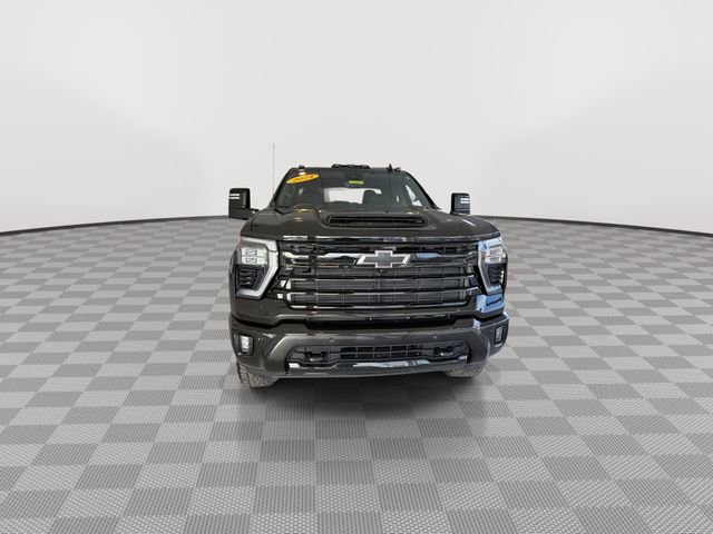 Certified 2024 Chevrolet Silverado 2500 LTZ w/ LTZ Plus Package image 3