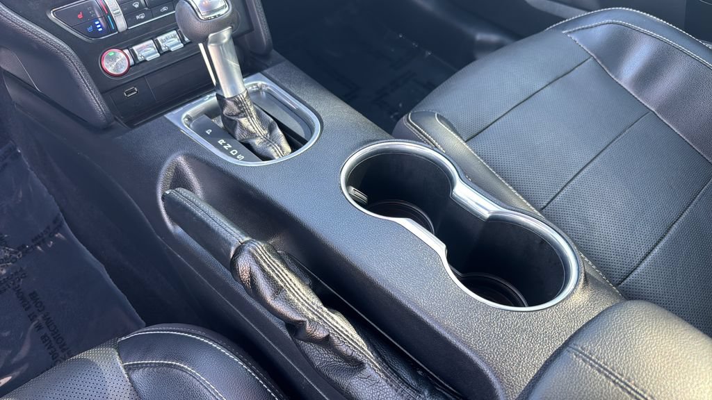 Used 2020 Ford Mustang Premium RWD image 33