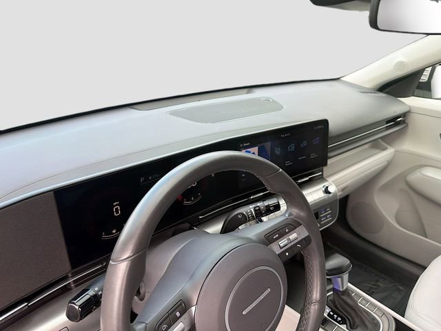 Certified 2025 Hyundai Kona SEL FWD image 9