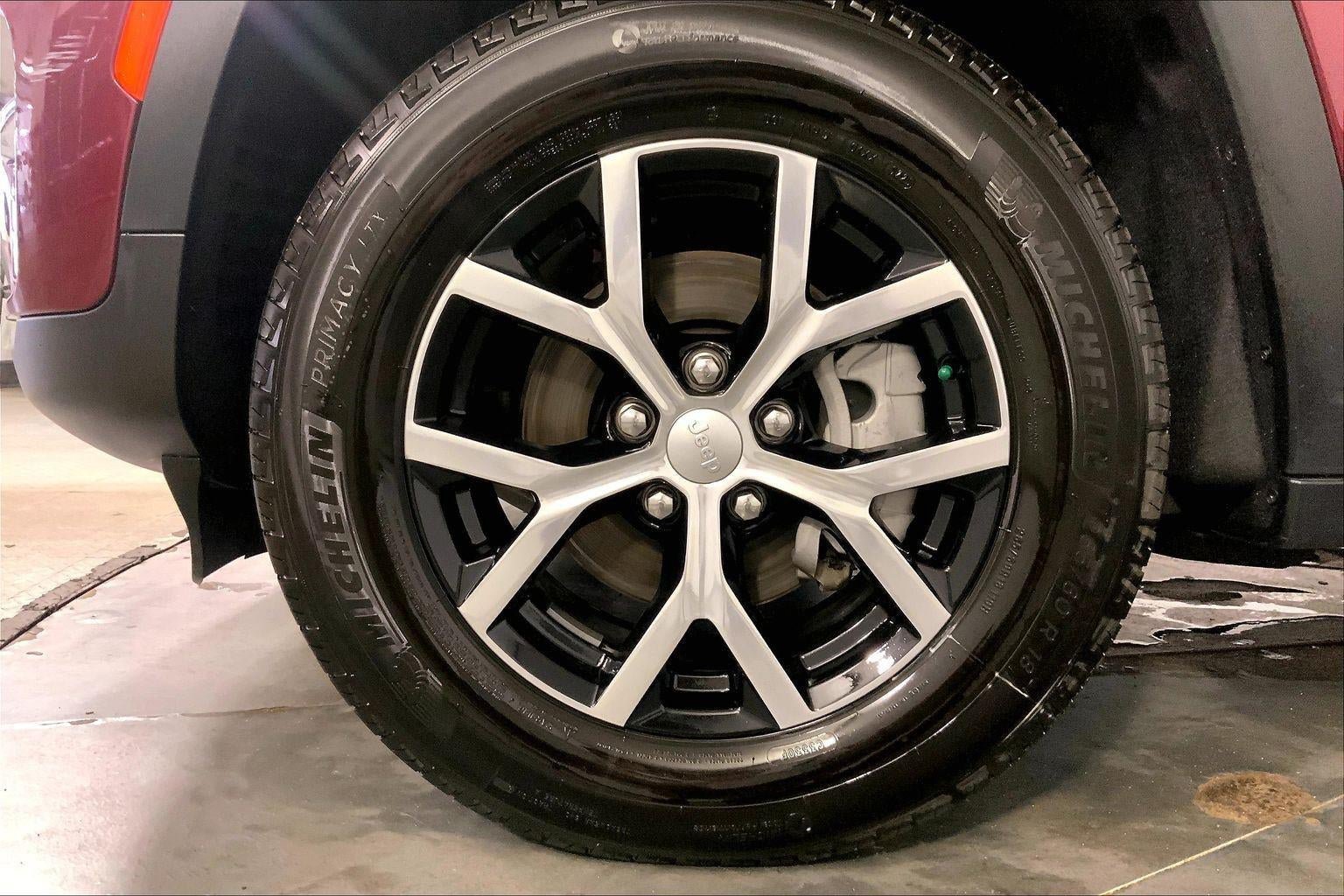 Used 2025 Jeep Grand Cherokee Limited AWD/4WD image 9