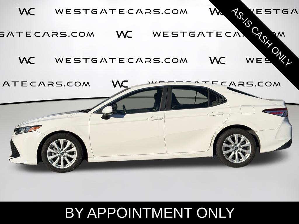 Used 2018 Toyota Camry LE FWD image 2