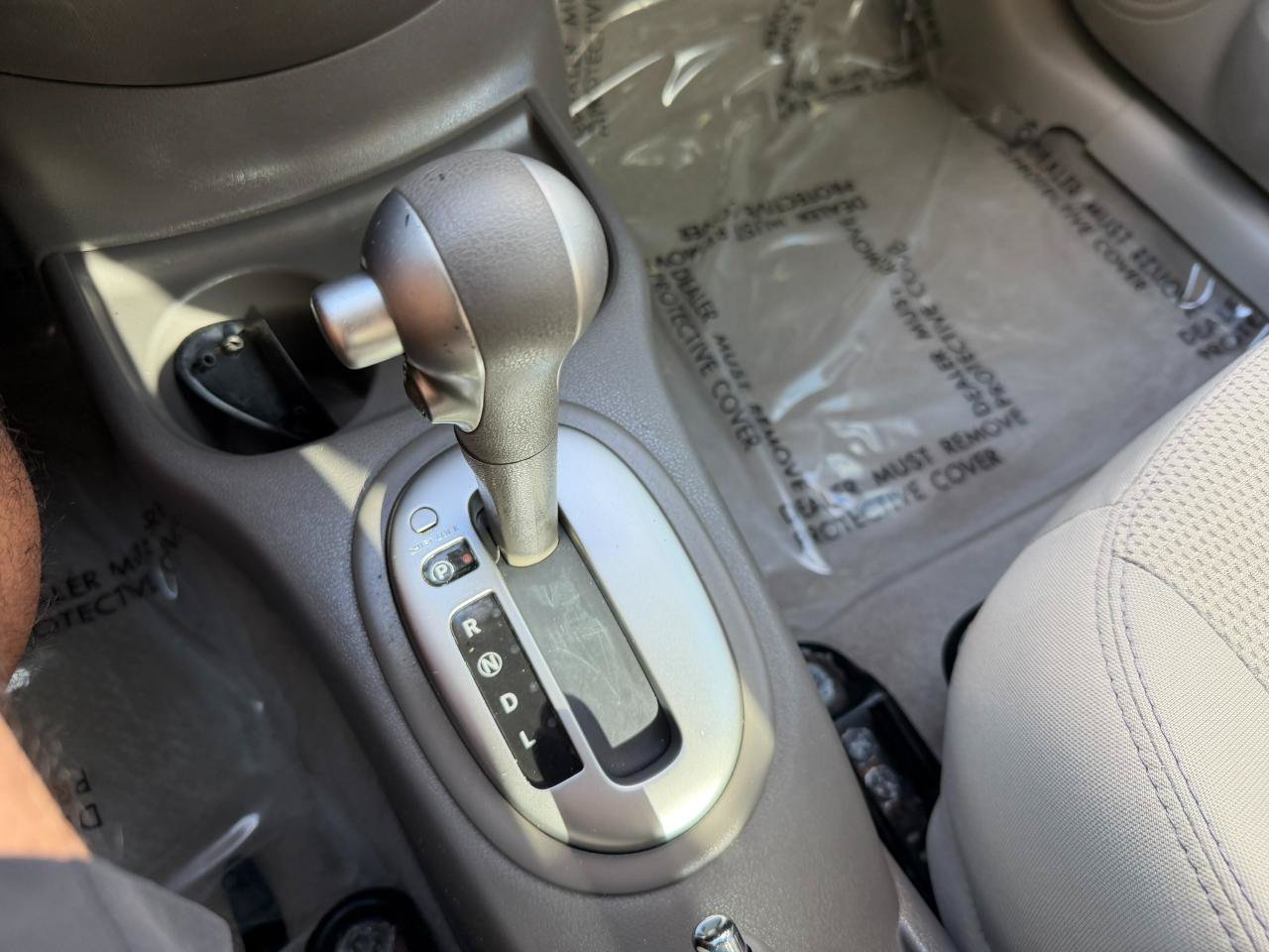 Used 2015 Nissan Versa SV FWD image 34