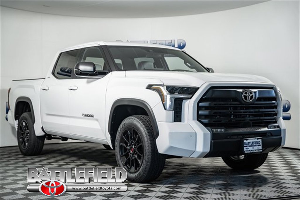 New 2026 Toyota Tundra SR5 w/ SR5 Premium Package