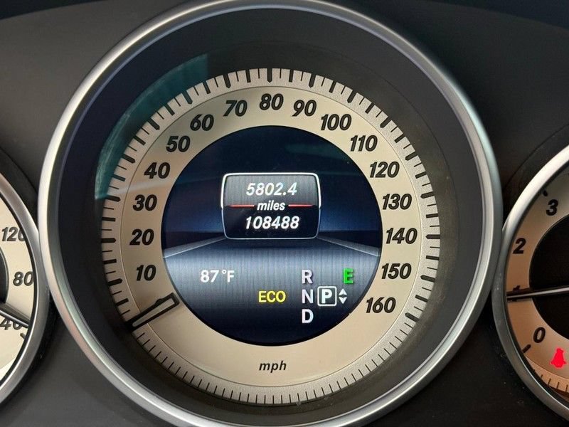 Used 2014 Mercedes-Benz E 350 4MATIC Sedan image 16