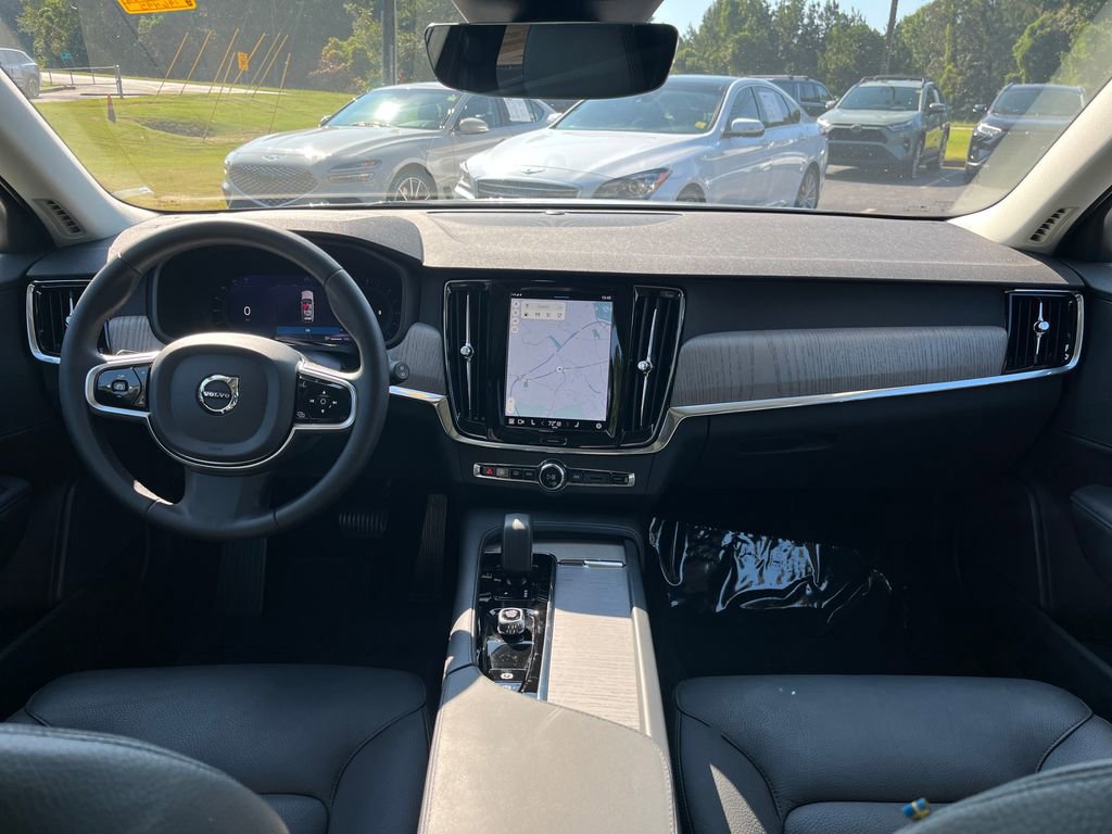 Certified 2024 Volvo V90 B6 Cross Country Plus image 15