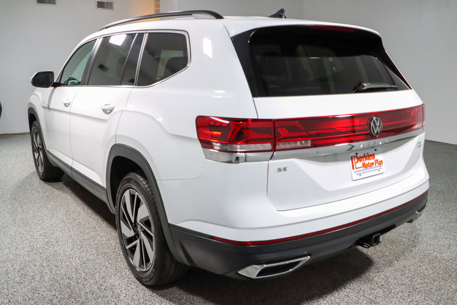 Used 2024 Volkswagen Atlas SE image 9