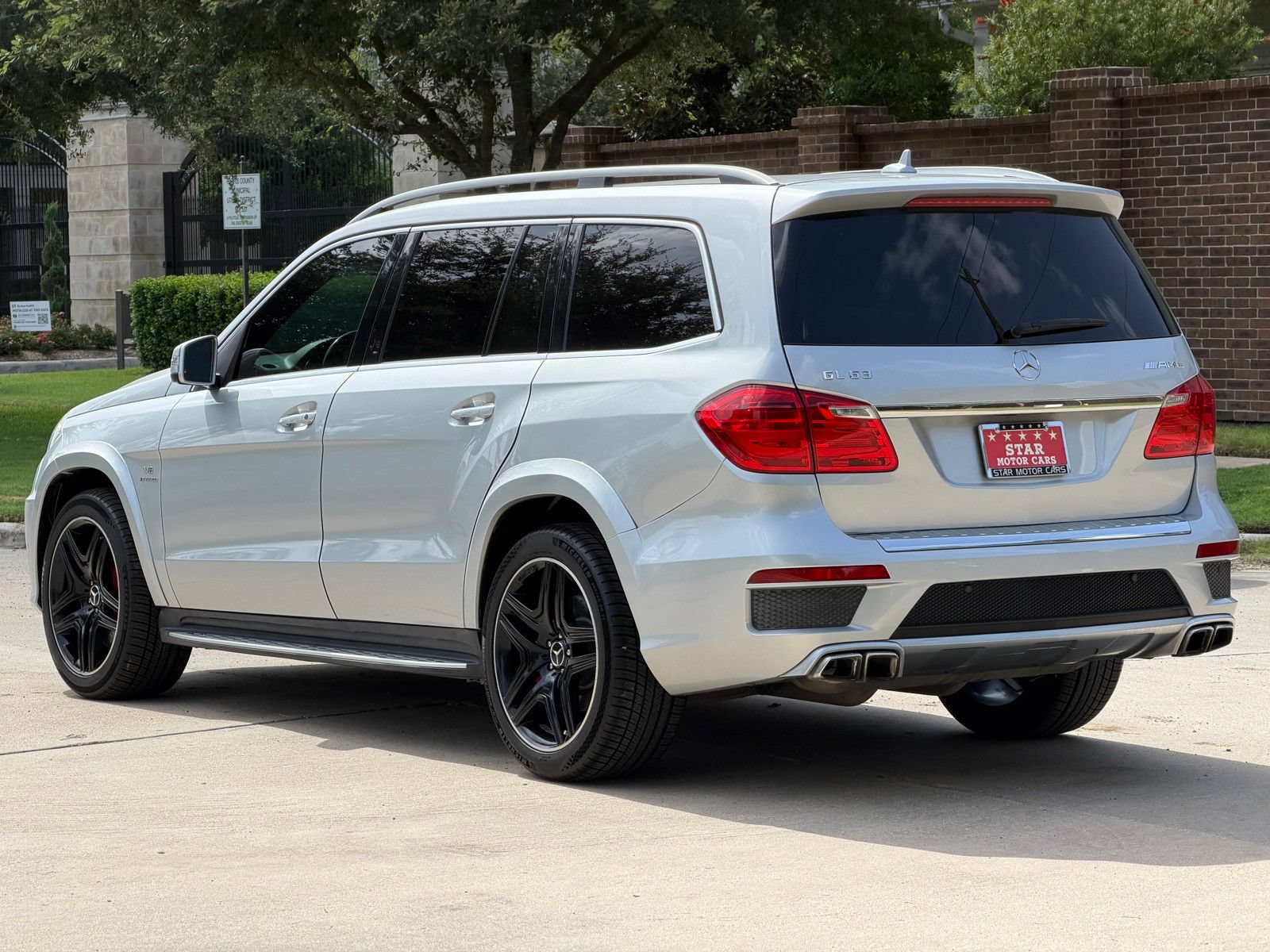 Used 2016 Mercedes-Benz GL 63 AMG 4MATIC image 15