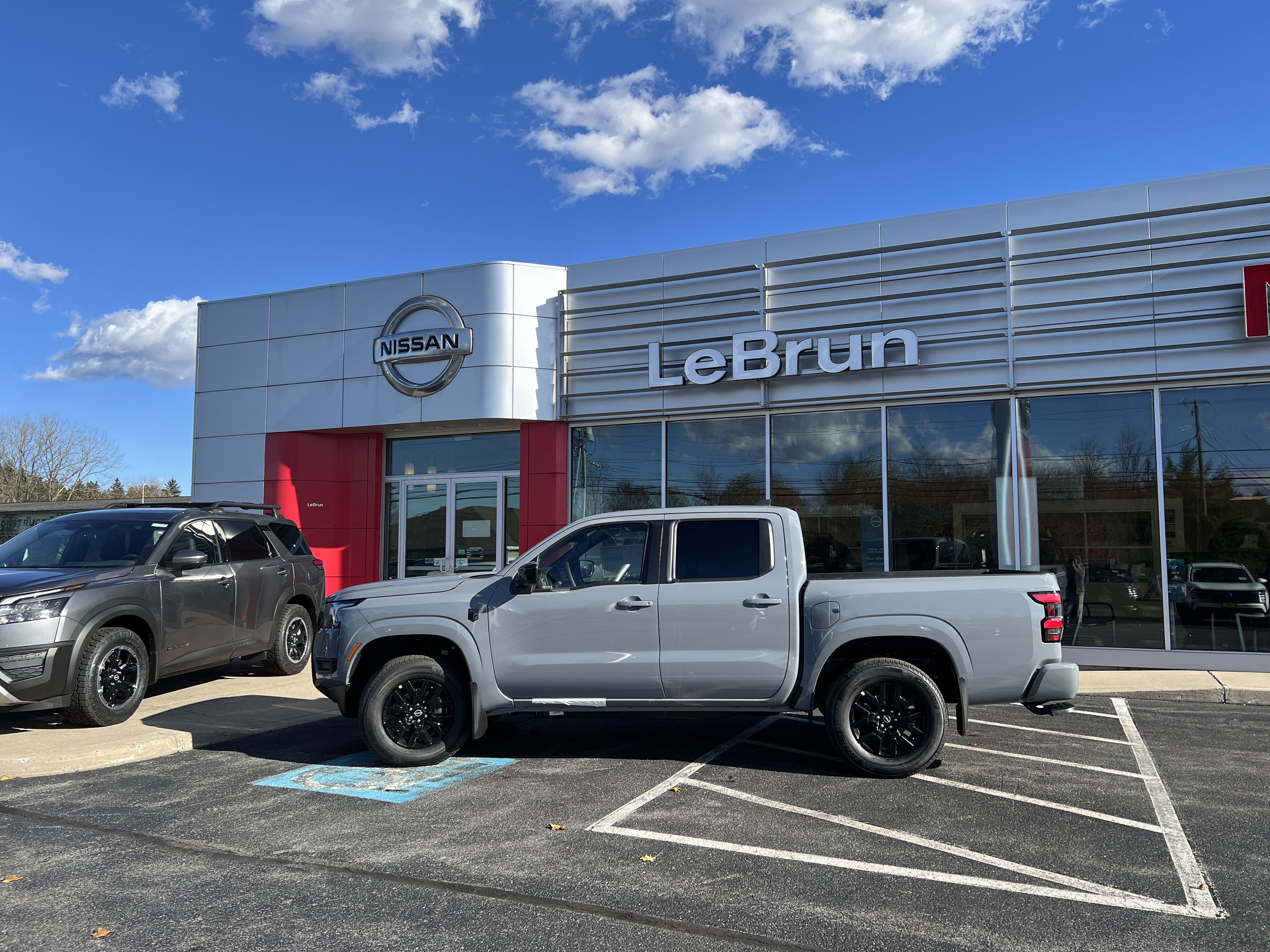 New 2026 Nissan Frontier SV w/ All-Weather Content Package image 2