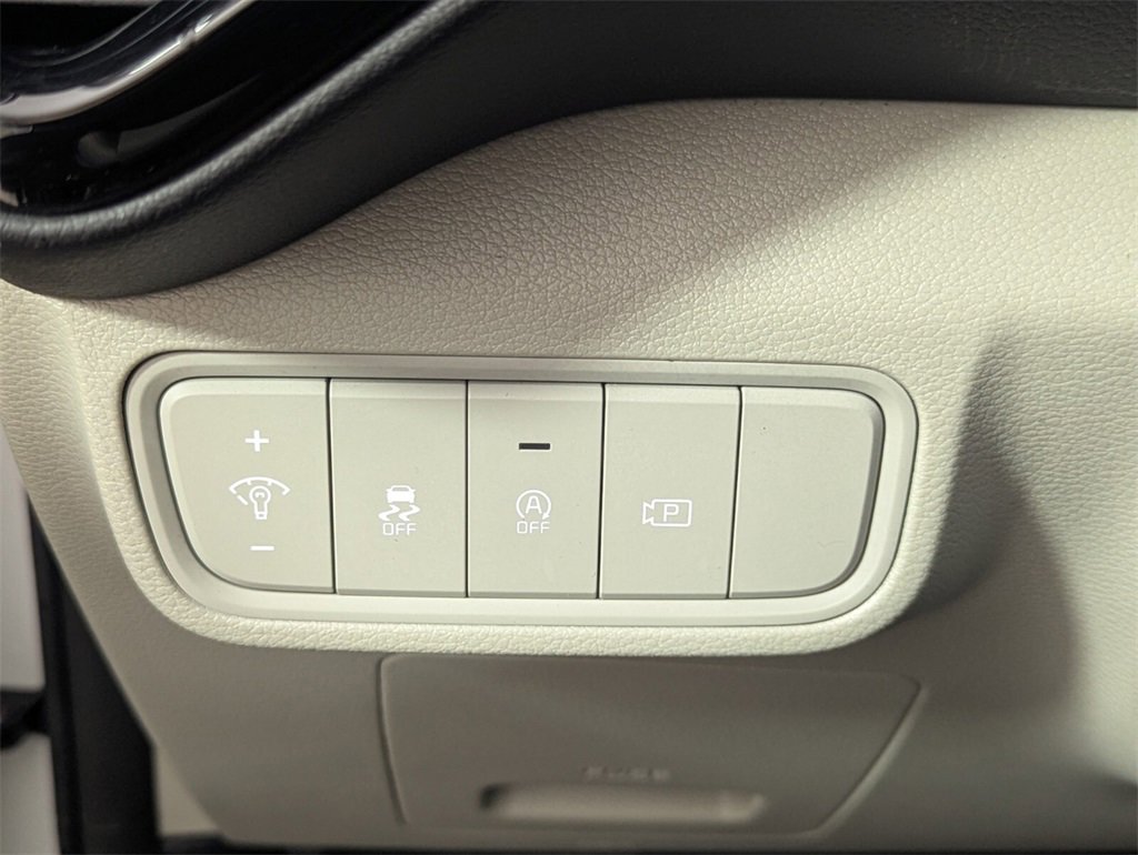 Used 2023 Kia Soul EX image 13