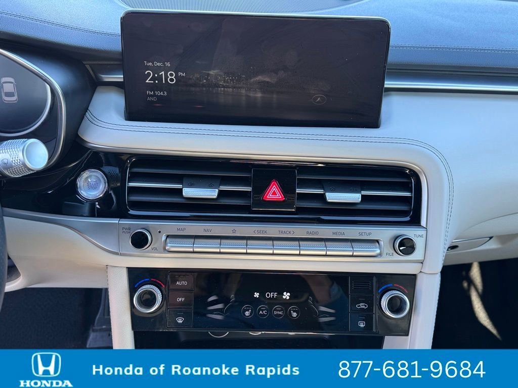 Used 2024 Genesis G70 2.5T image 6