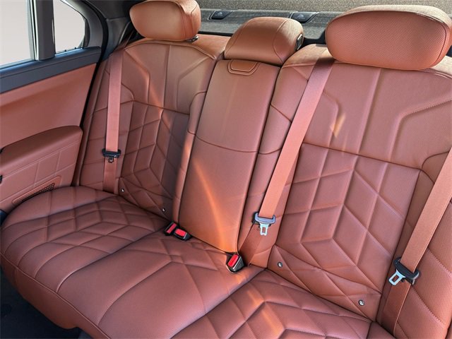 New 2026 BMW 750e xDrive w/ Executive Package image 13