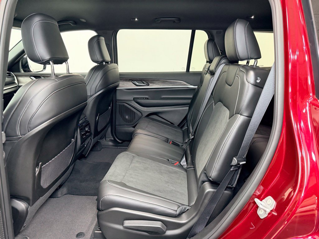New 2026 Jeep Grand Cherokee L 4WD image 5