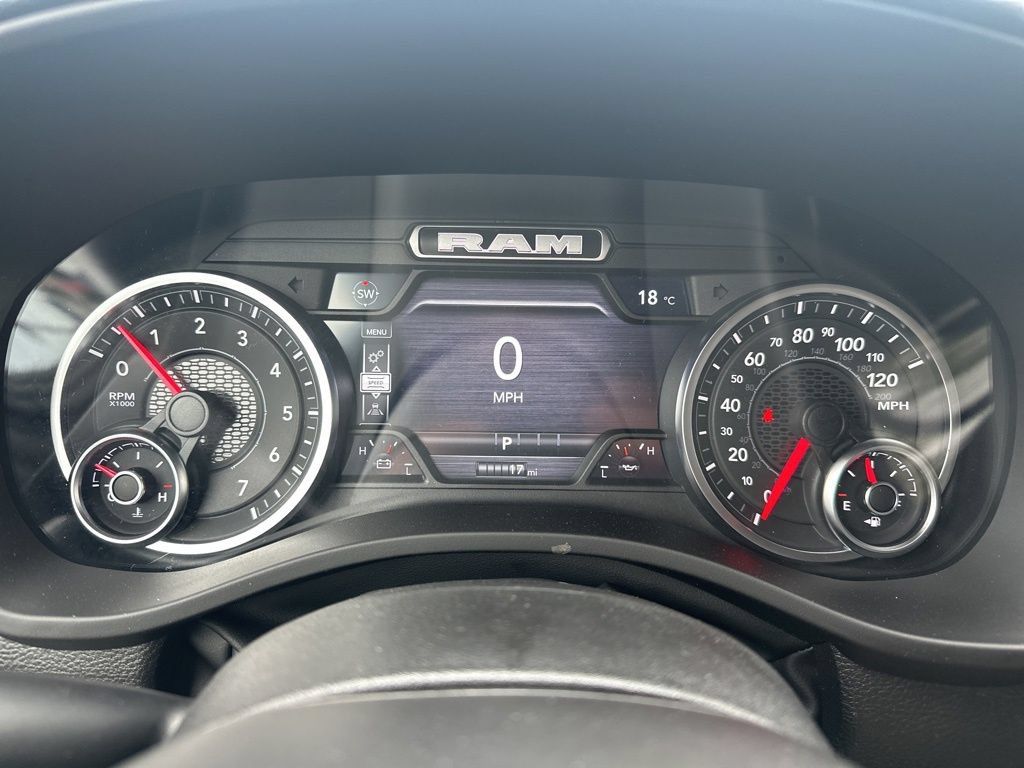 New 2026 RAM 1500 Express AWD/4WD image 23