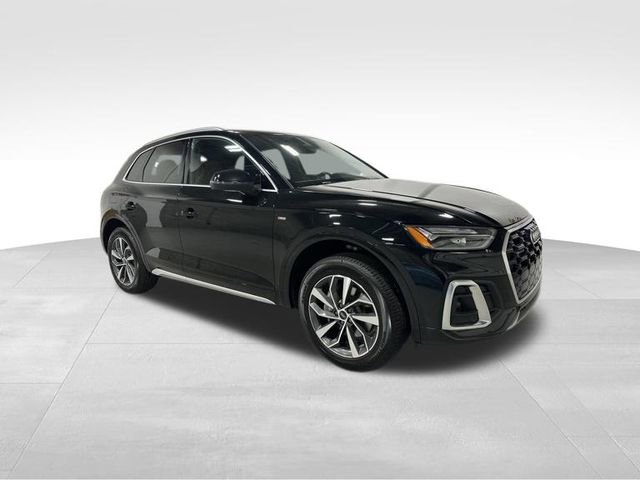 Used 2023 Audi Q5 2.0T Premium w/ Convenience Package AWD/4WD image 3