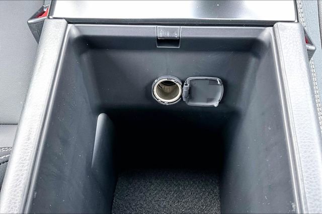 Used 2026 Toyota Camry SE image 19