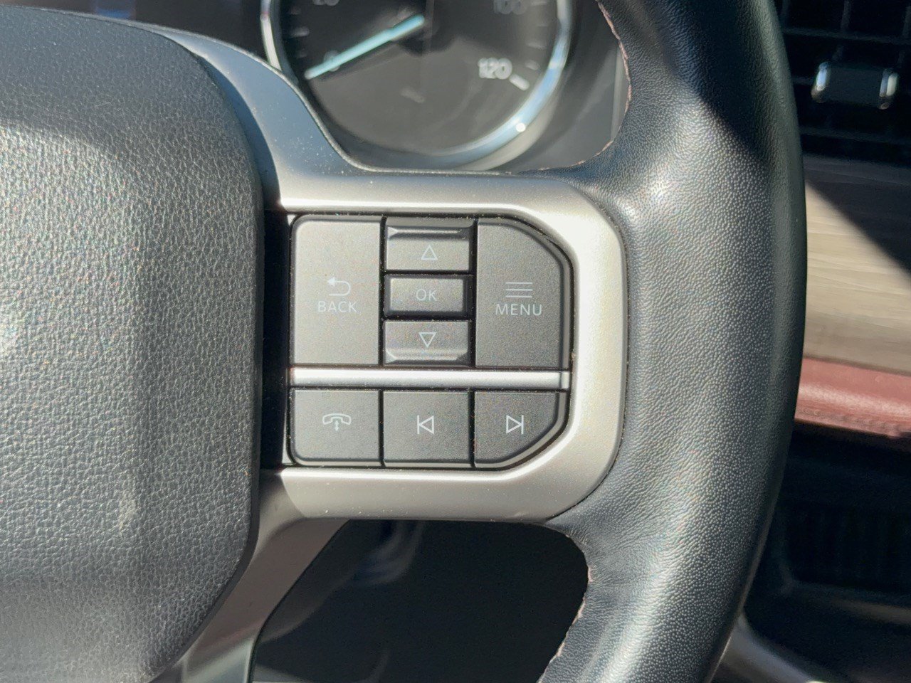Used 2024 Ford Expedition Limited RWD image 19